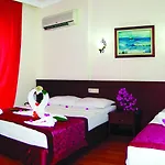 Stella Hotel&spa 酒店 凯梅尔